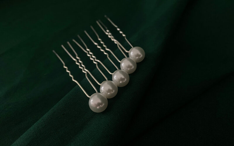 Naomi - Large Pearl pins -96